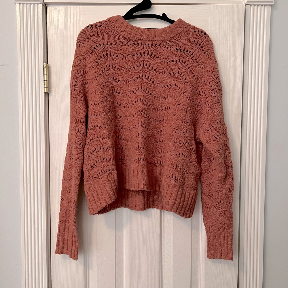 M American Eagle sweater rust color